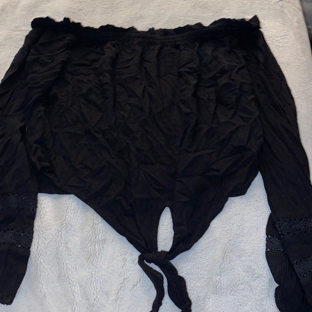 Black Francesco’s cropped off the shoulder longsleeve
